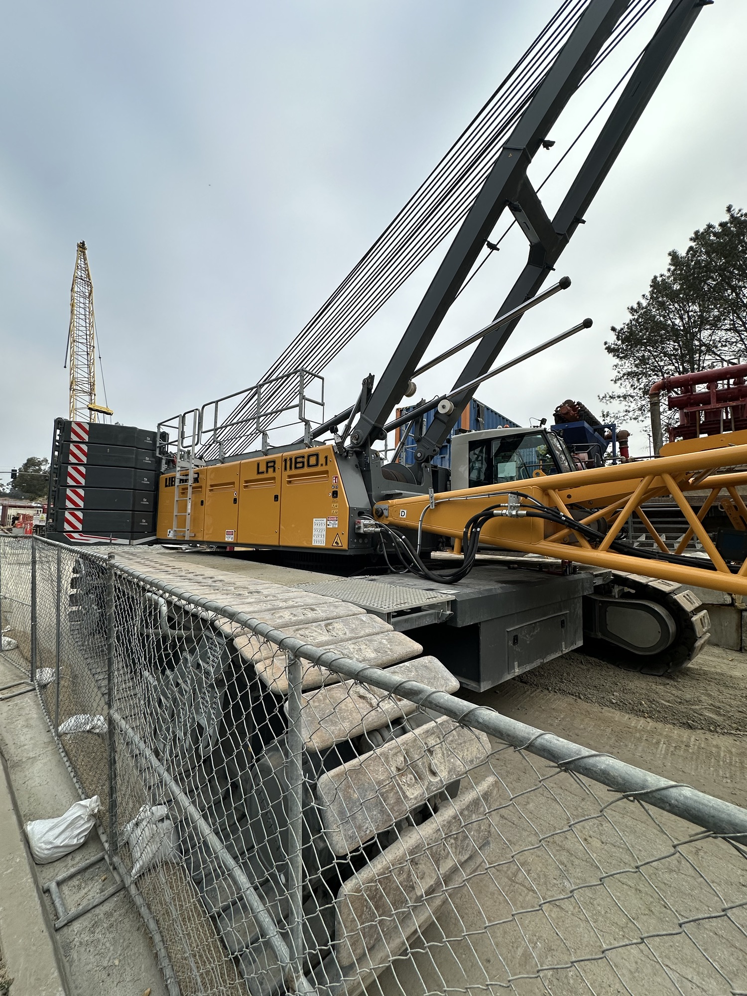 Has a preview image link and yet 404 :/